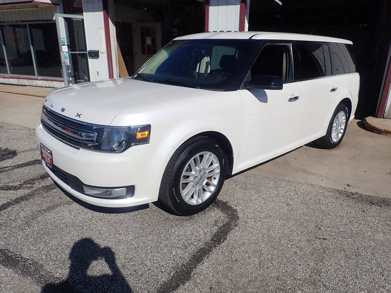 Used 2015 Ford Flex SEL w/ Equipment Group 202A AWD/4WD image 2