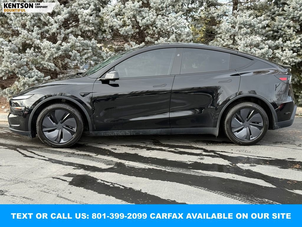 Used 2026 Tesla Model Y AWD image 4