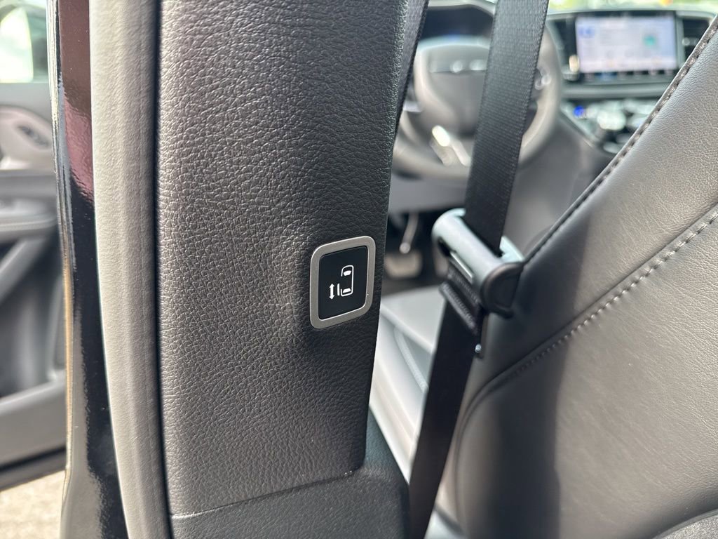 New 2026 Chrysler Pacifica Select image 16