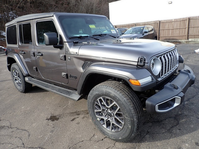 New 2026 Jeep Wrangler Unlimited Sahara AWD/4WD image 9