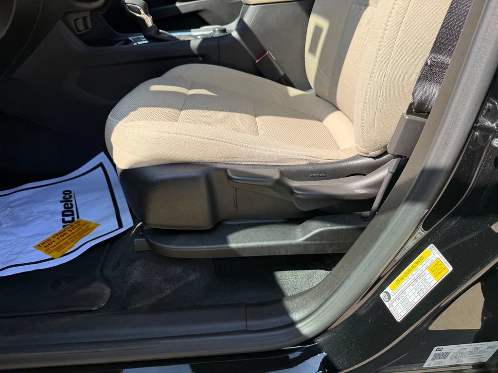 Used 2023 Chevrolet Traverse LS AWD/4WD image 29