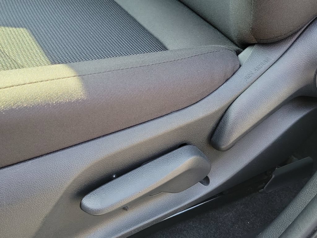 Used 2024 Toyota RAV4 LE AWD/4WD image 22