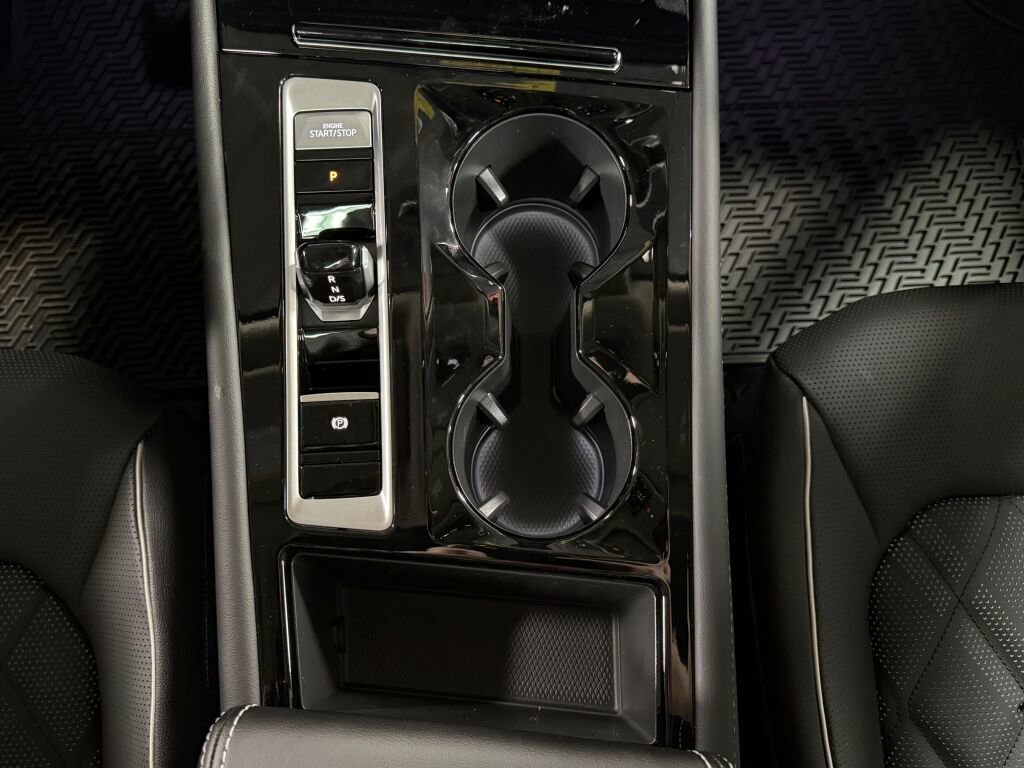 New 2026 Volkswagen Atlas SEL Premium R-Line image 31