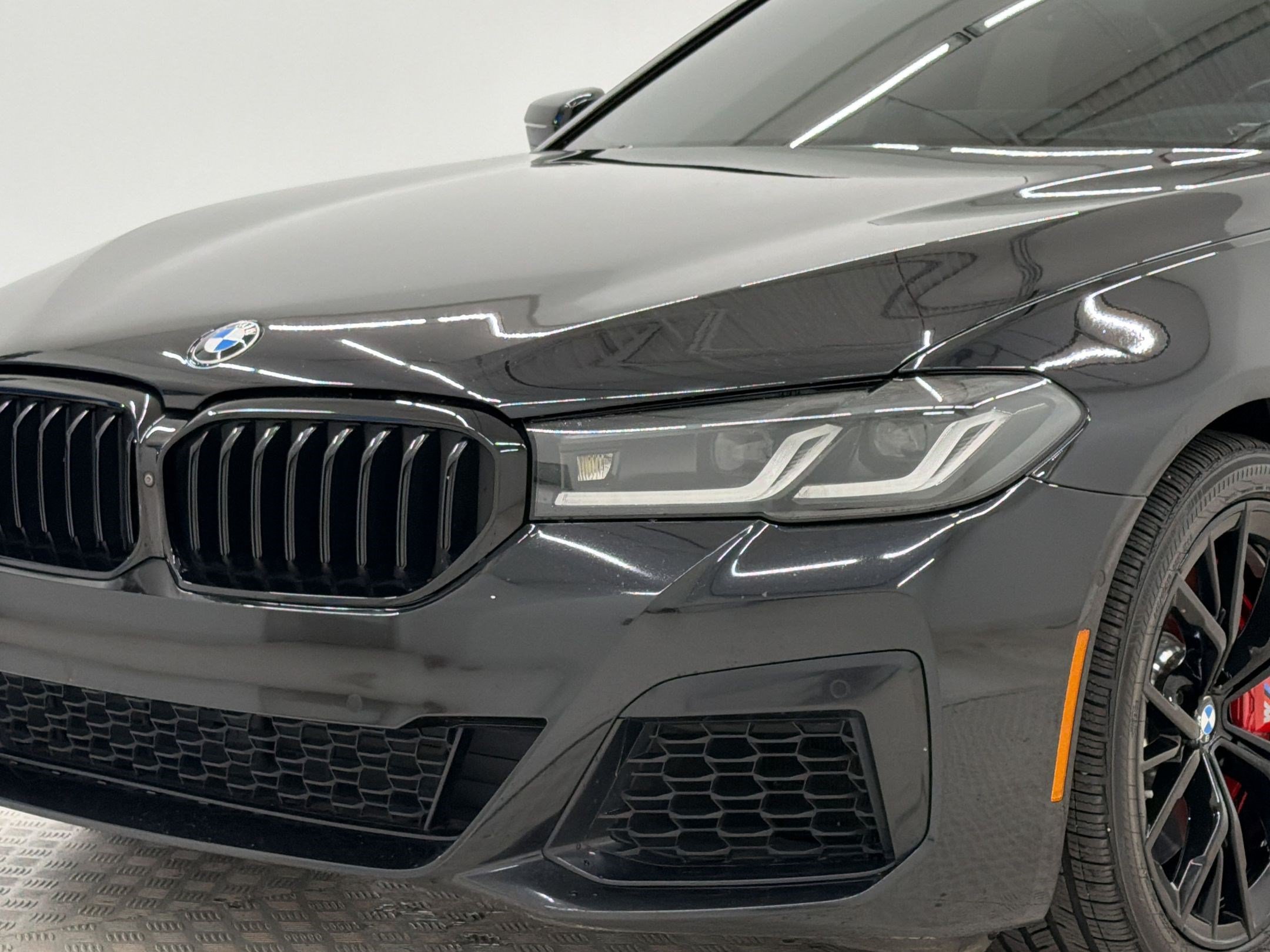 Used 2021 BMW 540i xDrive w/ M Sport Package AWD/4WD image 11