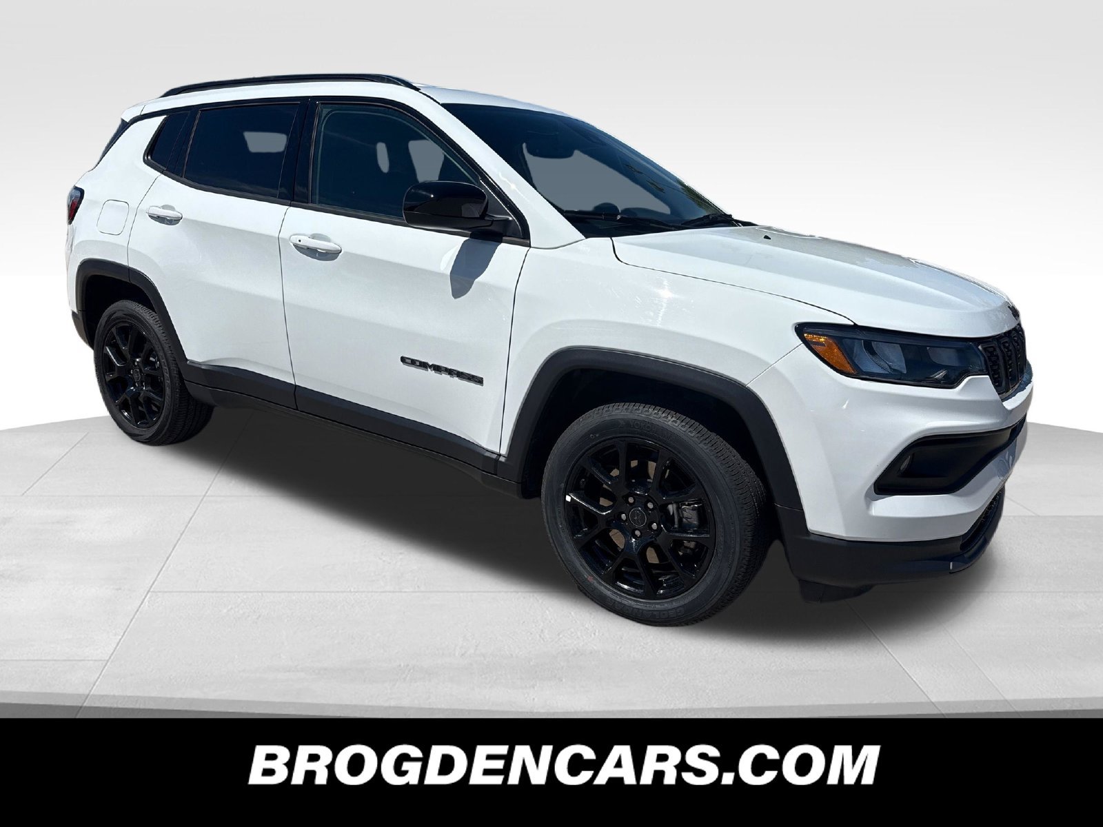 Used 2025 Jeep Compass Latitude w/ Convenience Group AWD/4WD 360° Tour