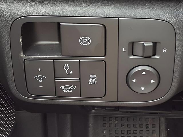 Certified 2025 Hyundai Ioniq 6 SEL image 24