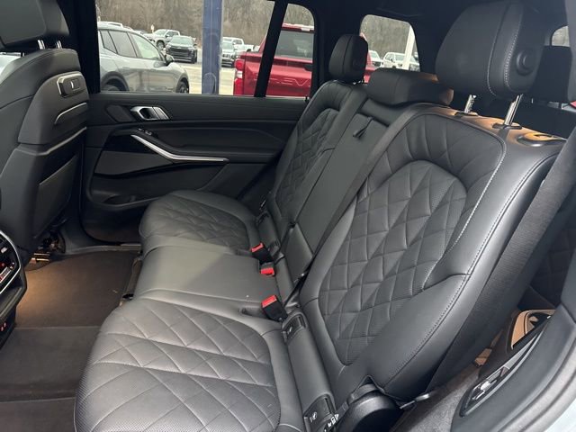Used 2024 BMW X7 xDrive40i w/ M Sport Package image 12