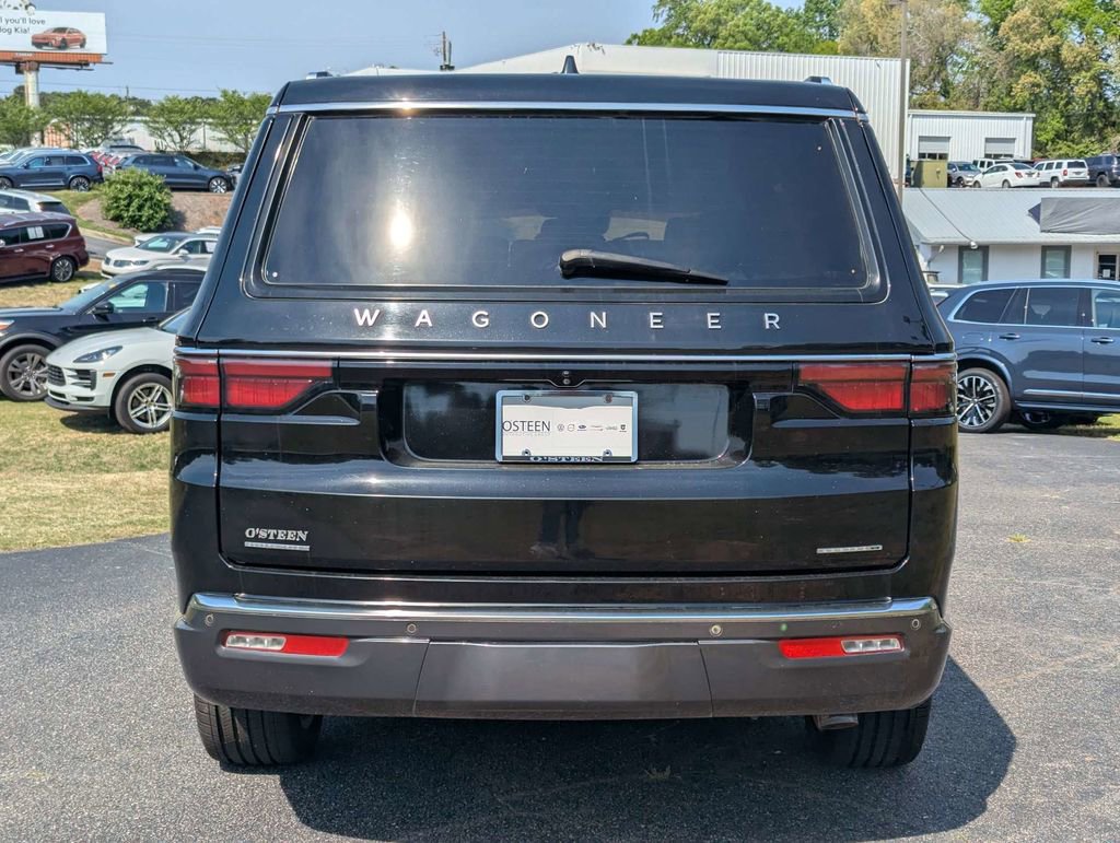 Used 2022 Jeep Wagoneer Series II w/ Premium Group I AWD/4WD image 5