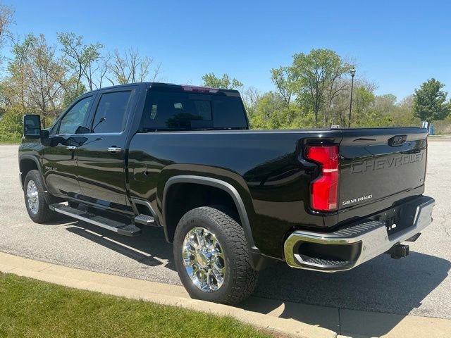 Used 2024 Chevrolet Silverado 3500 LTZ w/ LTZ Plus Package AWD/4WD image 4