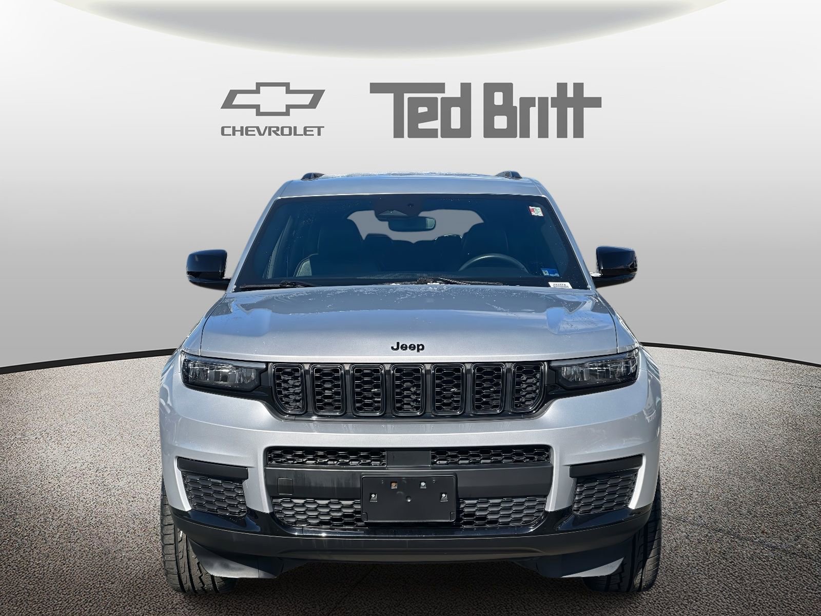 Used 2022 Jeep Grand Cherokee L Laredo AWD/4WD image 2