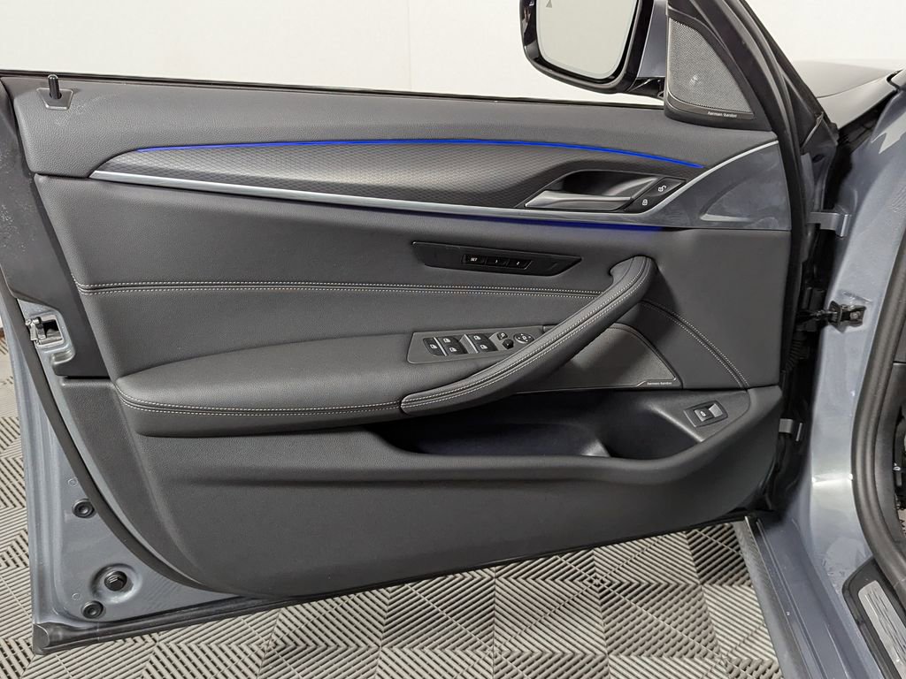 Certified 2023 BMW 540i xDrive w/ M Sport Package image 16