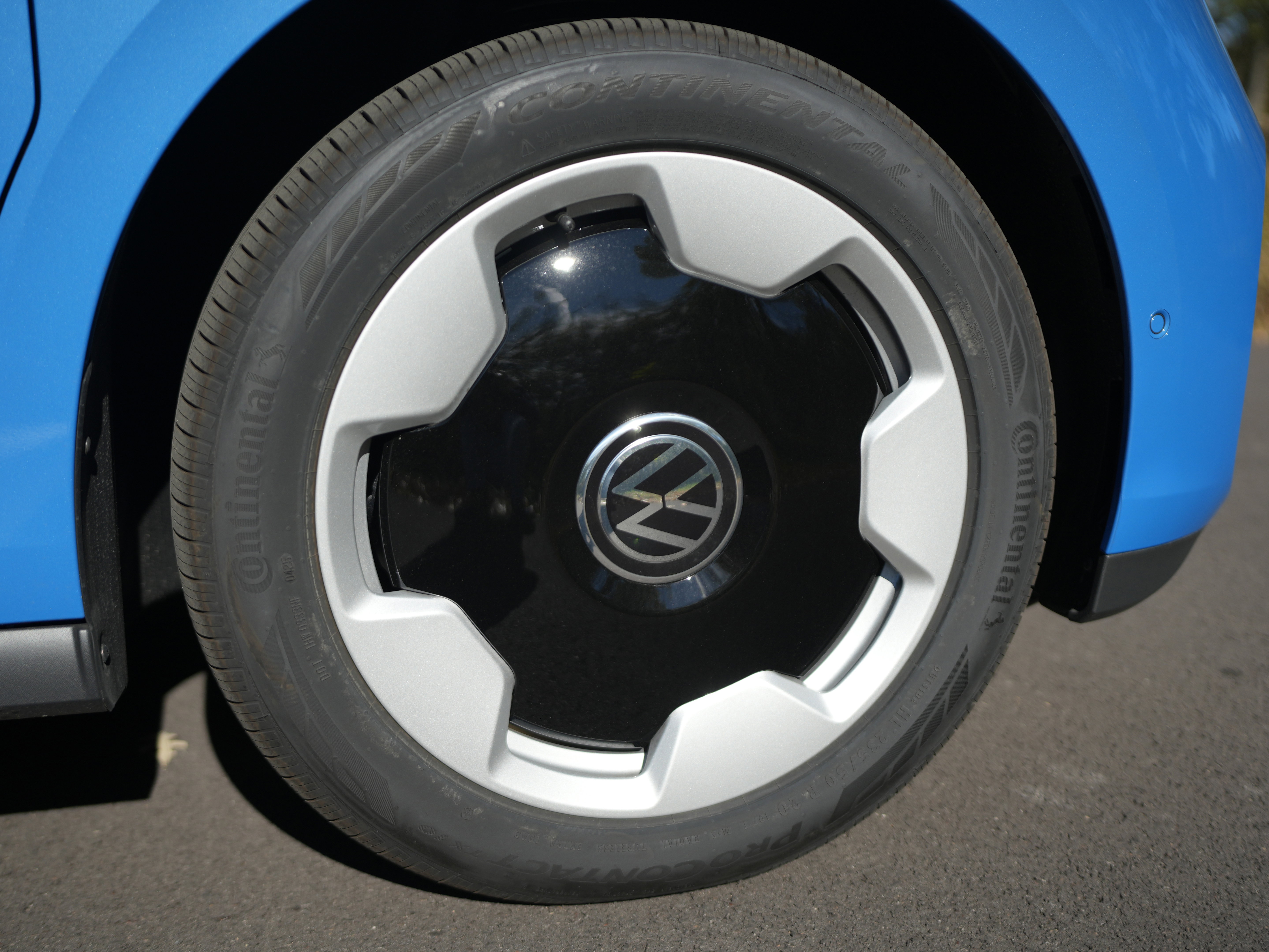 New 2025 Volkswagen ID. Buzz Pro S Plus image 11