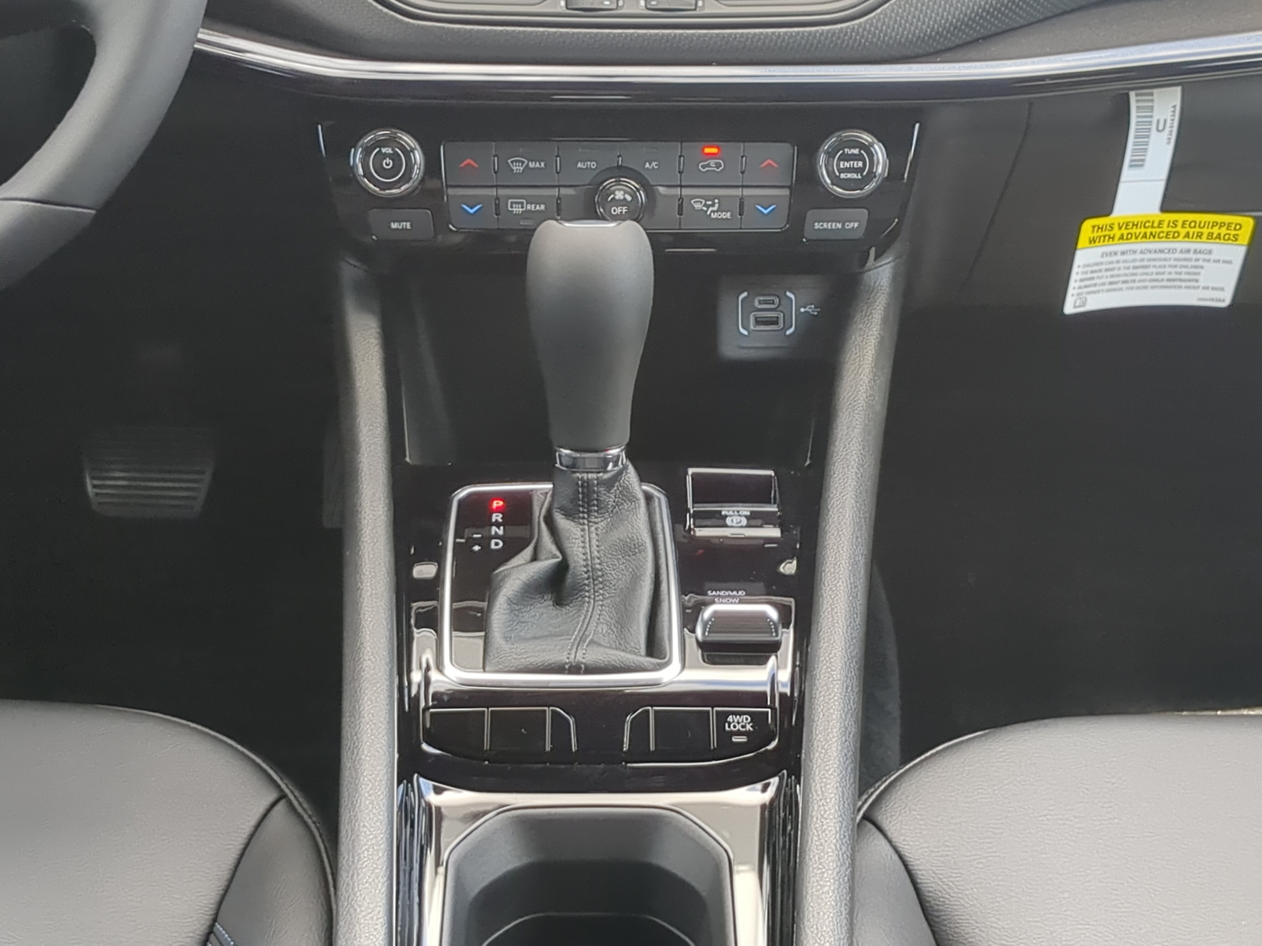 New 2026 Jeep Compass Latitude AWD/4WD image 17