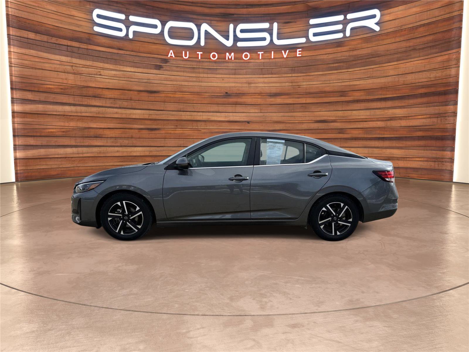 Used 2024 Nissan Sentra SV image 2