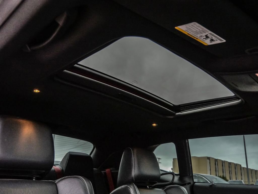 Used 2016 Dodge Challenger SRT Hellcat image 16