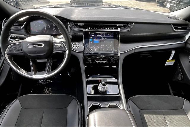 New 2025 Jeep Grand Cherokee L Altitude image 6