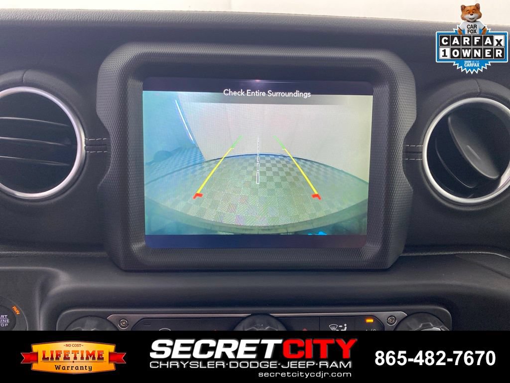 Used 2022 Jeep Wrangler Unlimited Sahara AWD/4WD image 22