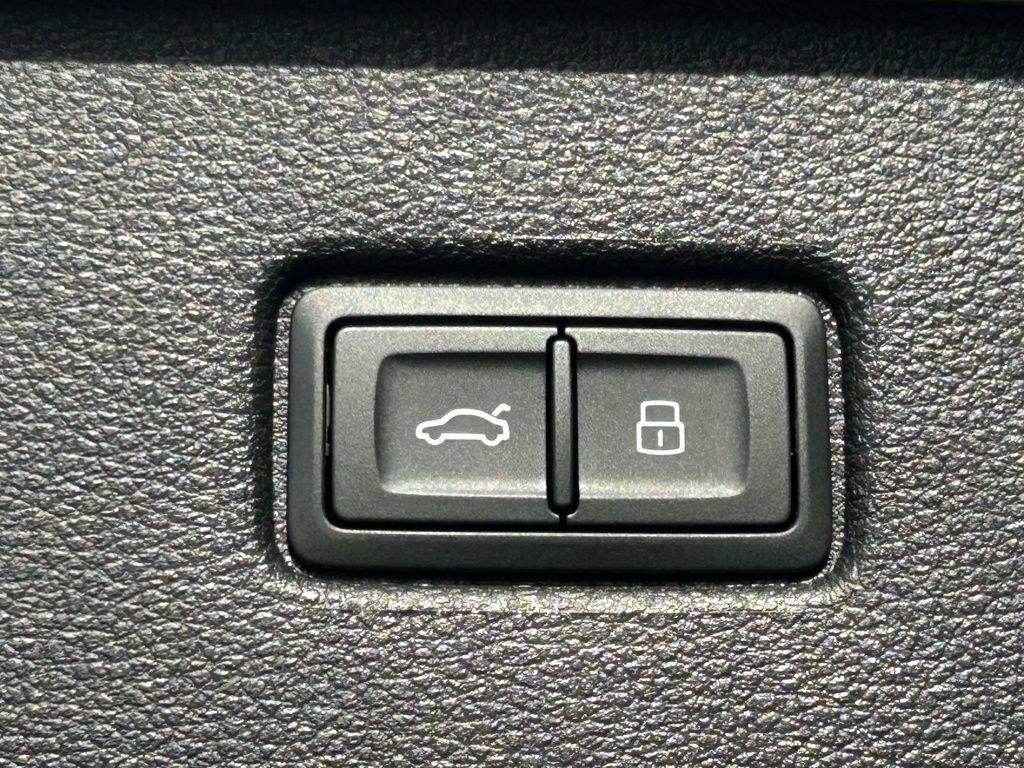 New 2025 Audi Q7 2.0T Premium w/ Convenience Package image 64