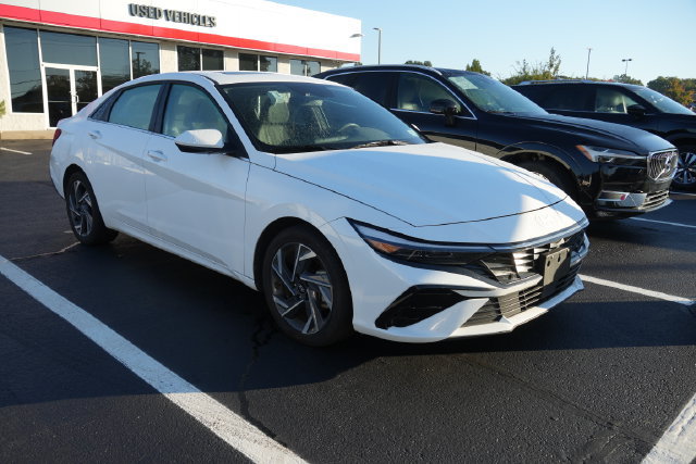 Used 2025 Hyundai Elantra SEL