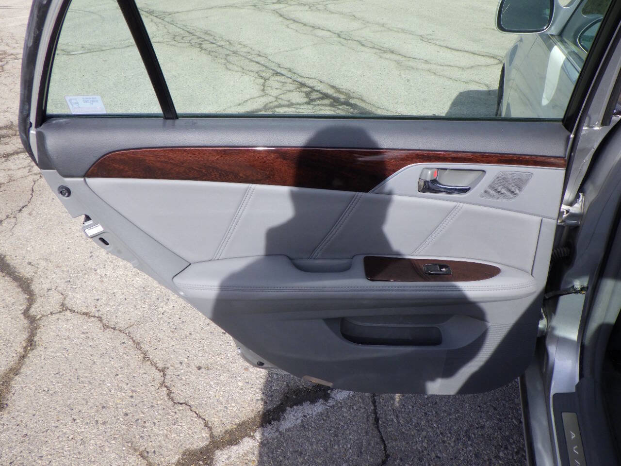 Used 2008 Toyota Avalon XL FWD image 11