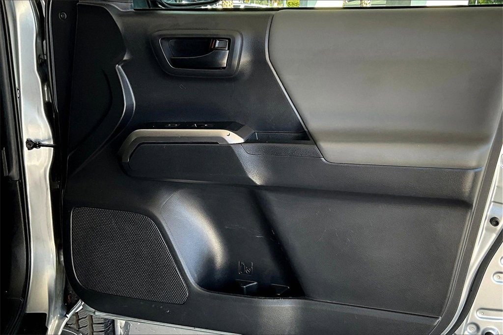 Used 2022 Toyota Tacoma SR5 image 29