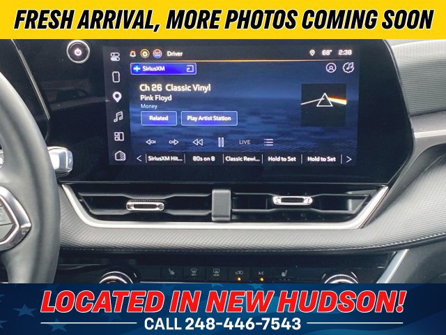 Used 2026 Chevrolet Equinox LT AWD/4WD image 13