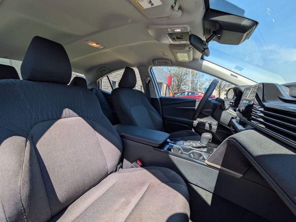 Used 2025 Toyota Camry LE image 29