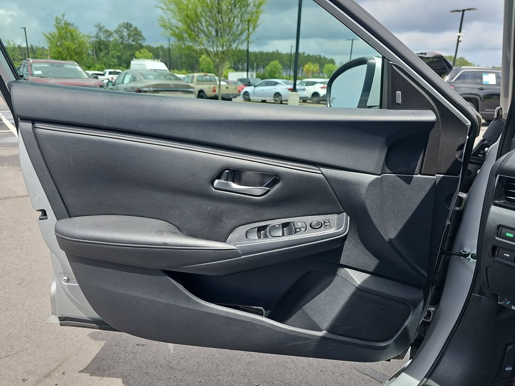 Used 2023 Nissan Sentra SV FWD image 31