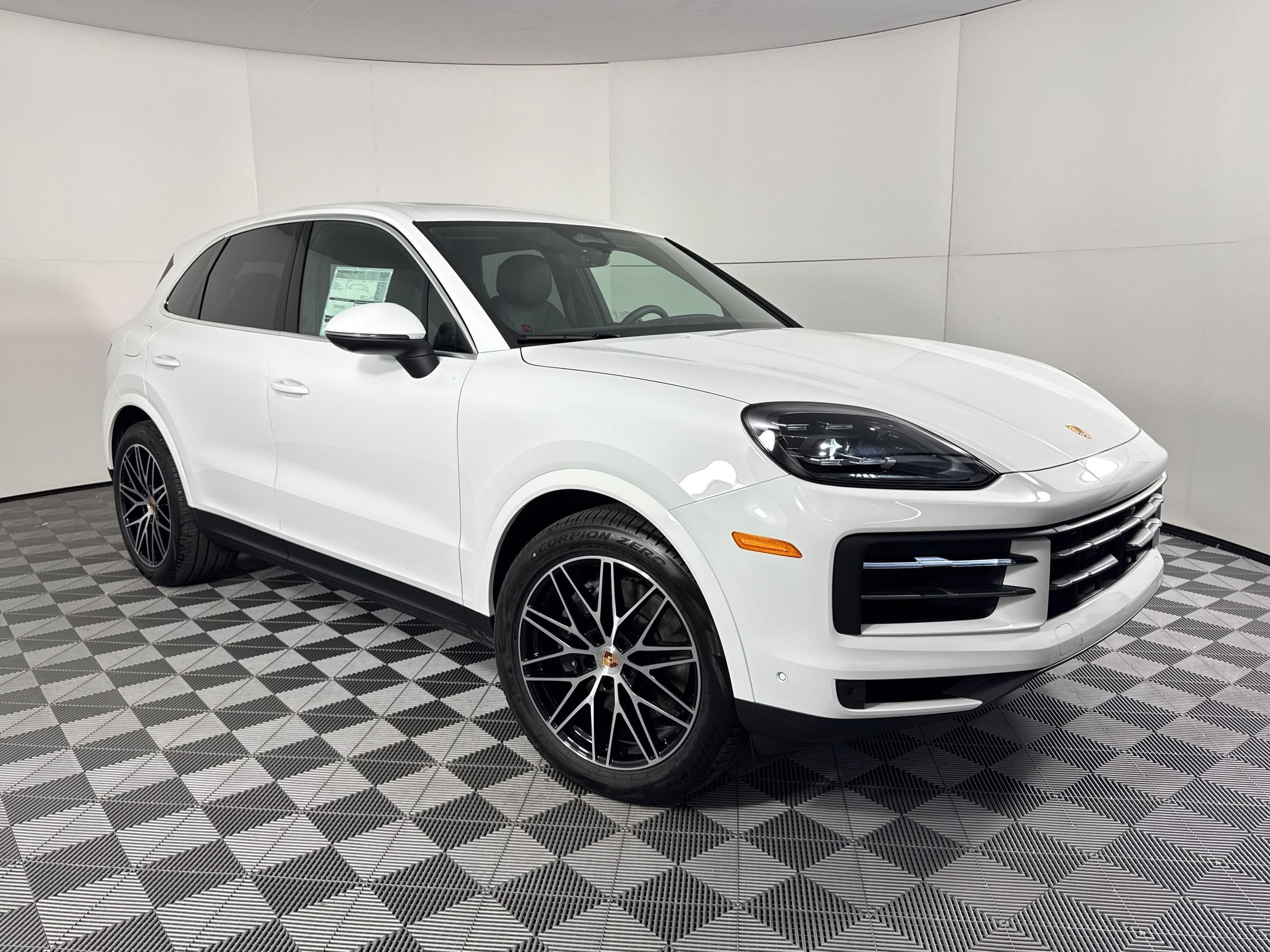 Certified 2026 Porsche Cayenne AWD/4WD image 7