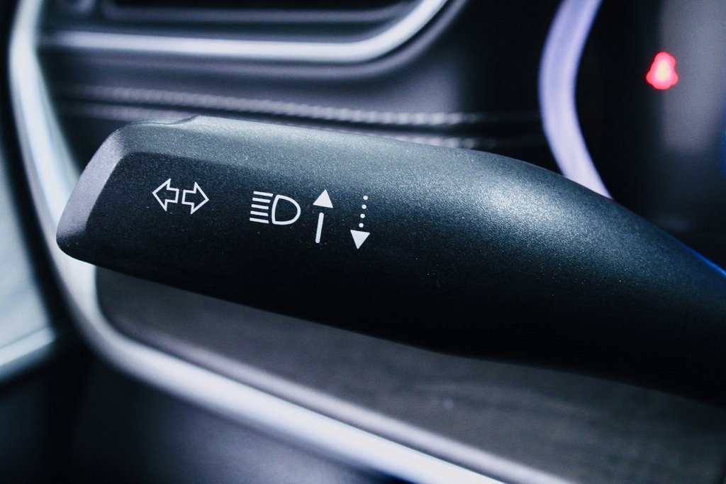 Used 2024 Jeep Grand Cherokee Limited w/ Black Appearance Package image 13