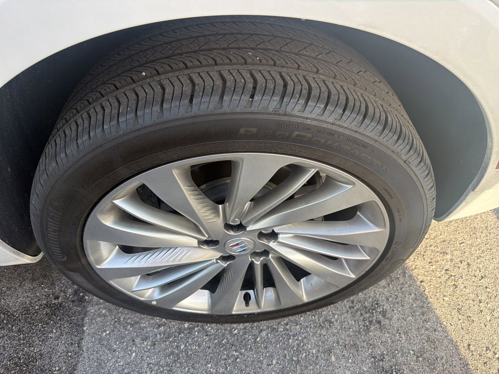 Used 2024 Buick Envision Avenir AWD/4WD image 9