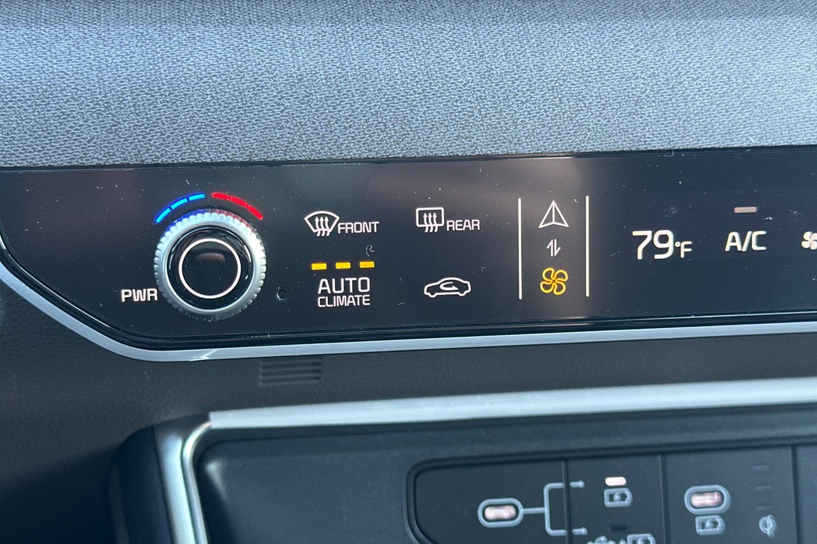 Certified 2026 Kia Carnival EX image 30