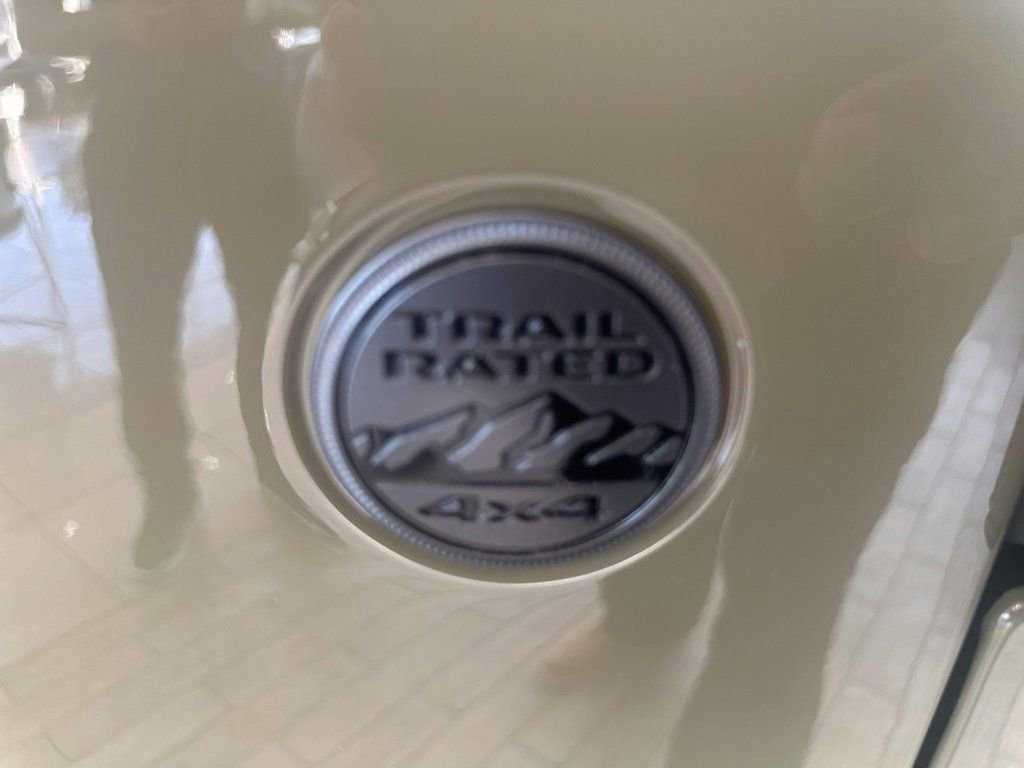 New 2025 Jeep Gladiator Sport image 10