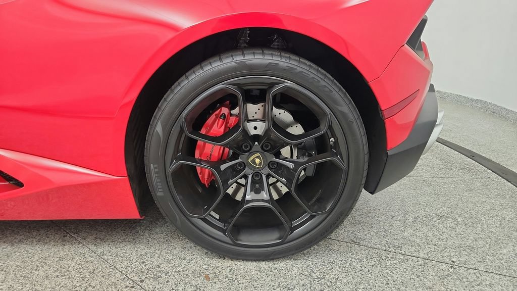 Used 2017 Lamborghini Huracan LP 580-2 RWD image 15