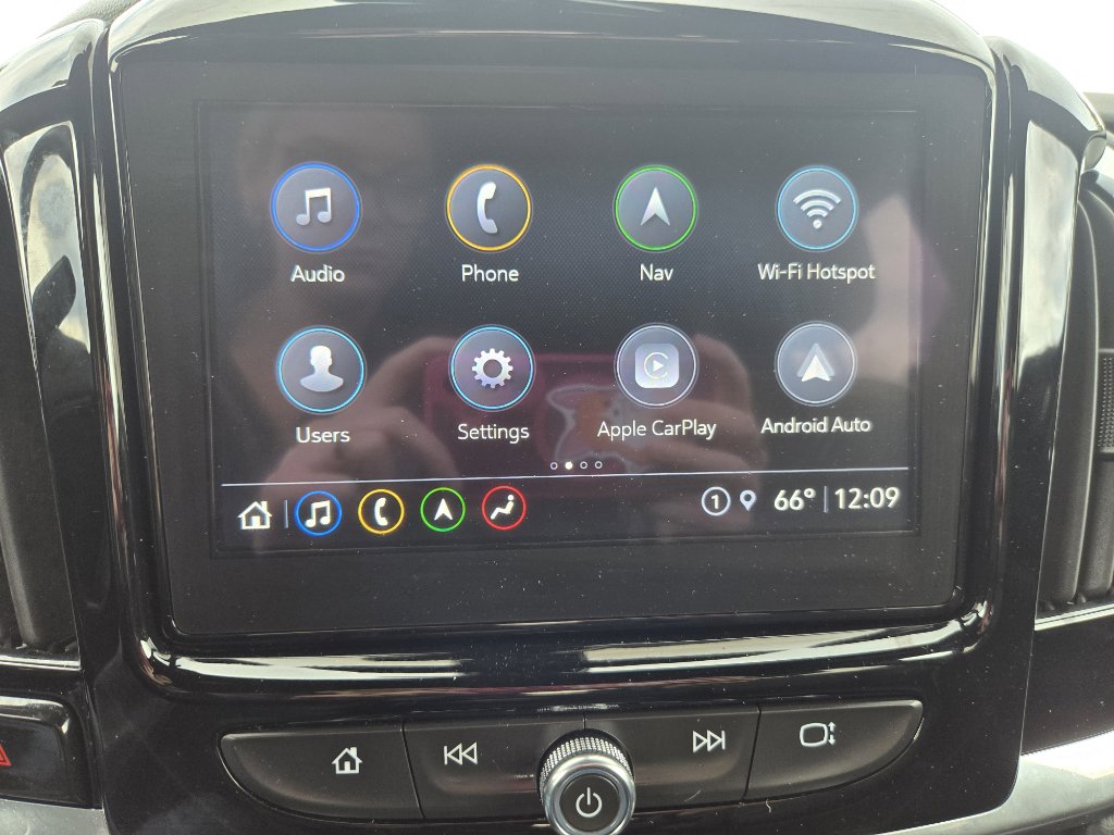 Used 2023 Chevrolet Traverse Premier image 15