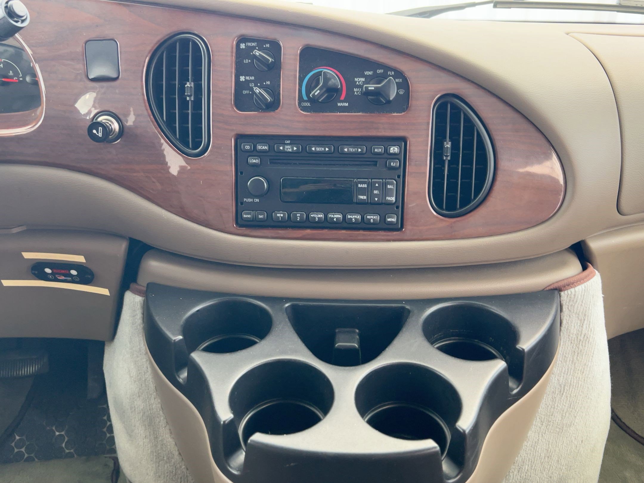 Used 2007 Ford E-150 and Econoline 150 image 23