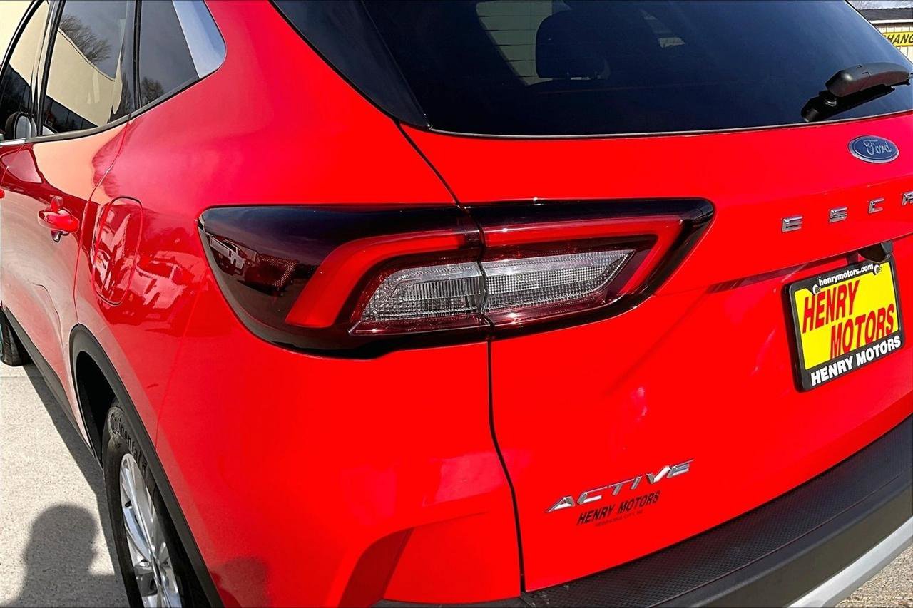 Used 2024 Ford Escape Active image 23