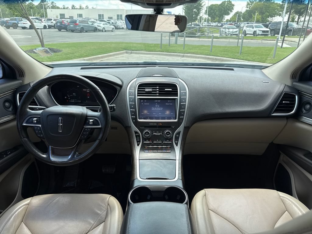 Used 2020 Lincoln Nautilus Reserve w/ Equipment Group 201A FWD image 16