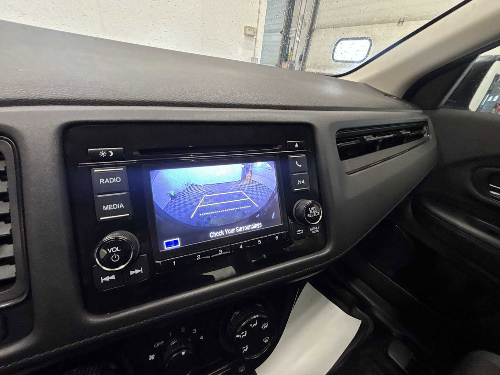 Used 2022 Honda HR-V LX image 22