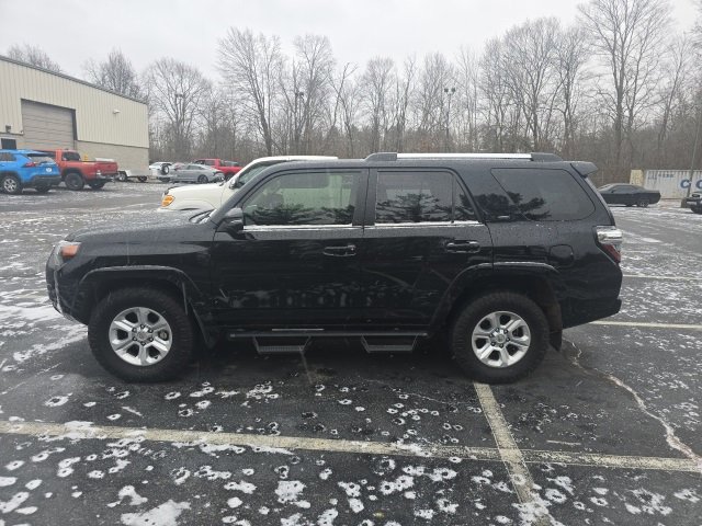 Used 2023 Toyota 4Runner SR5 Premium image 5