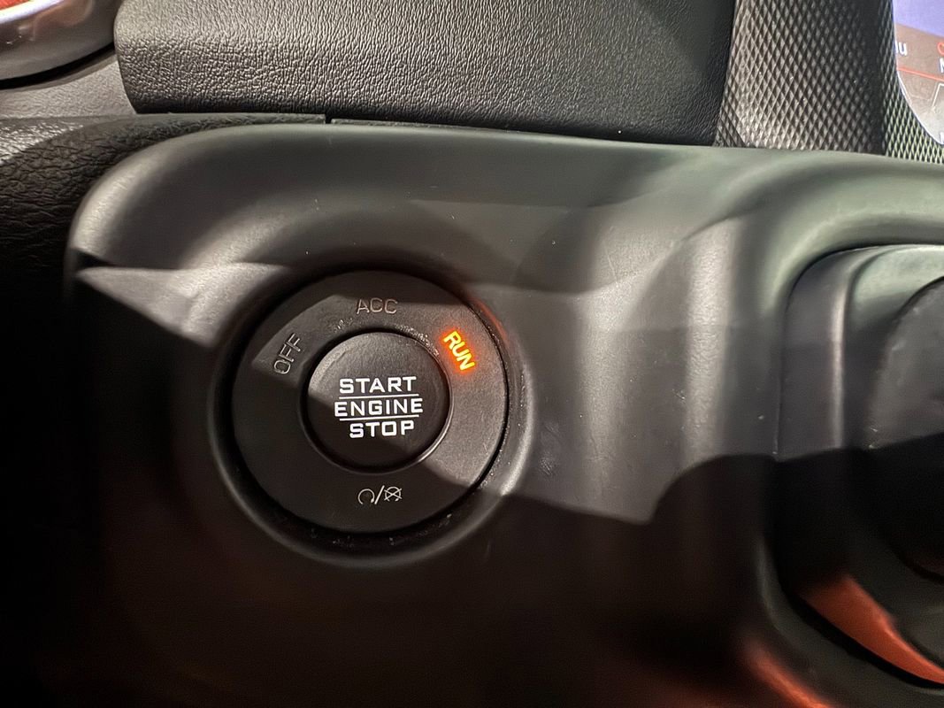 Used 2018 Jeep Wrangler Unlimited Sahara image 27