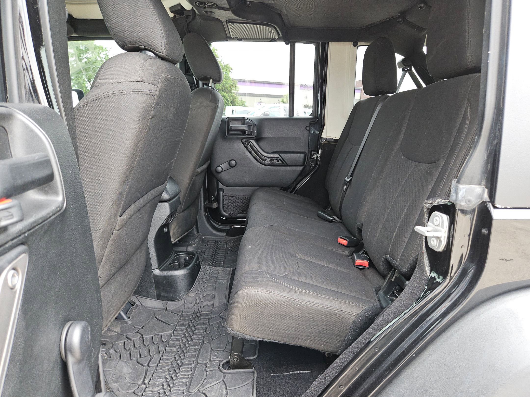 Used 2017 Jeep Wrangler Unlimited Sport w/ Connectivity Group AWD/4WD image 14