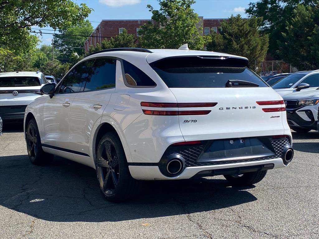 Used 2022 Genesis GV70 3.5T Sport w/ Sport Prestige Package AWD/4WD image 4