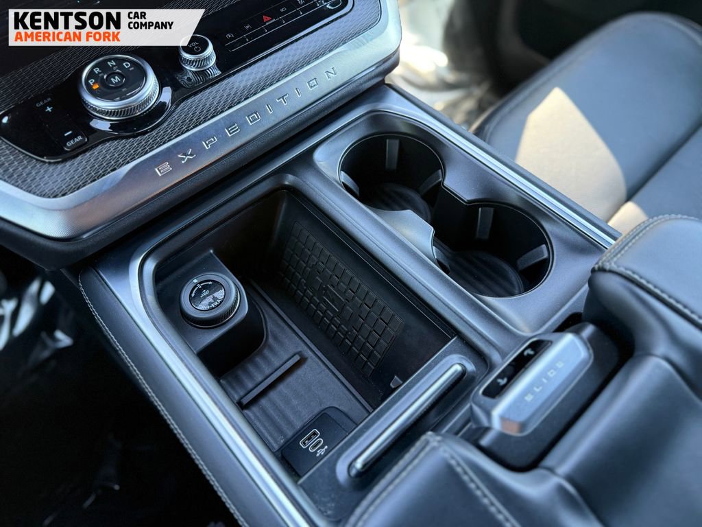 Used 2025 Ford Expedition Max Platinum w/ Stealth Appearance Package AWD/4WD image 21