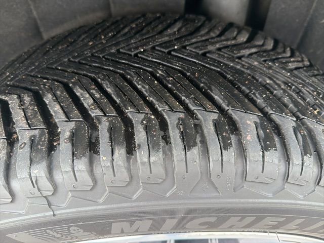 Used 2021 Volkswagen Atlas SEL R-Line image 10