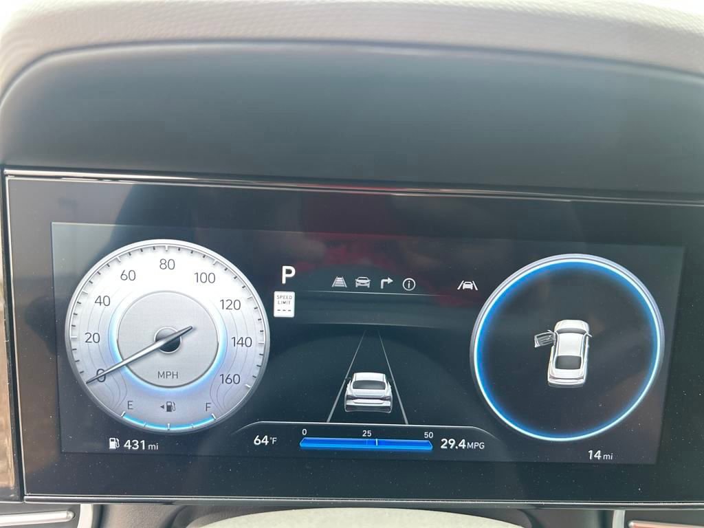 Used 2025 Hyundai Elantra SEL image 10