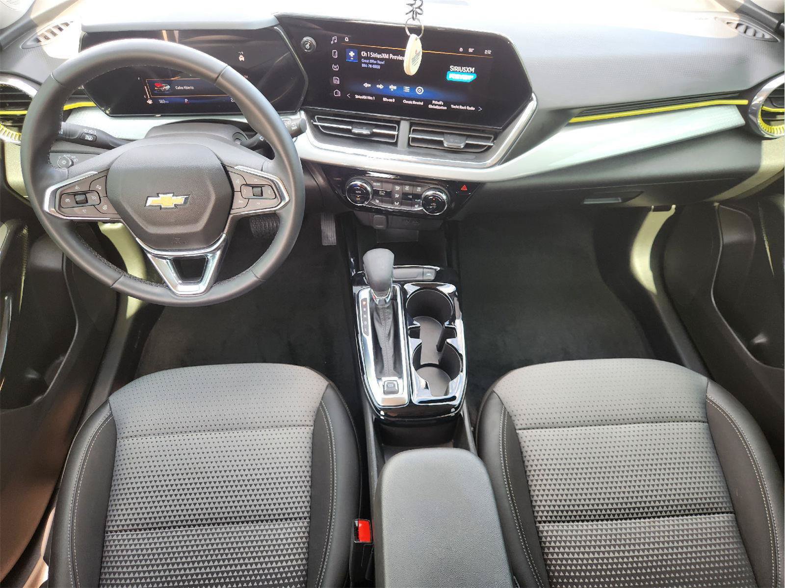 Used 2025 Chevrolet Trax LT w/ Driver Confidence Package FWD image 26