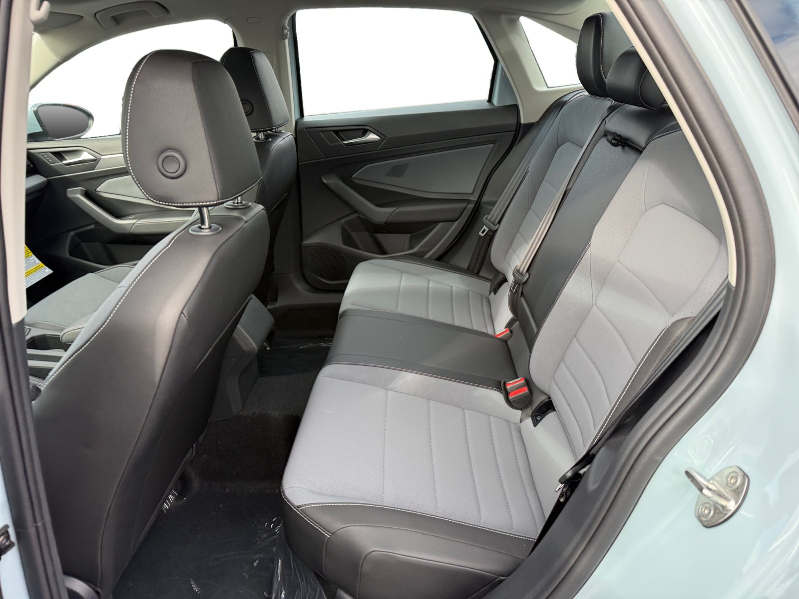 New 2027 Volkswagen Jetta SE FWD image 16
