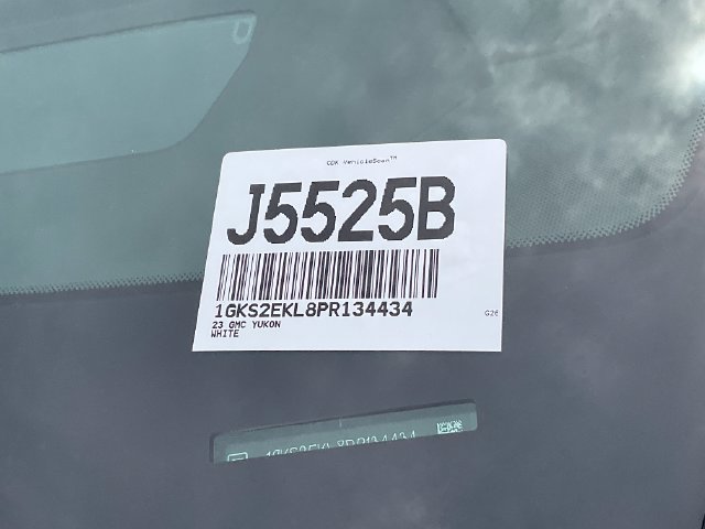 Used 2023 GMC Yukon Denali Ultimate AWD/4WD image 34