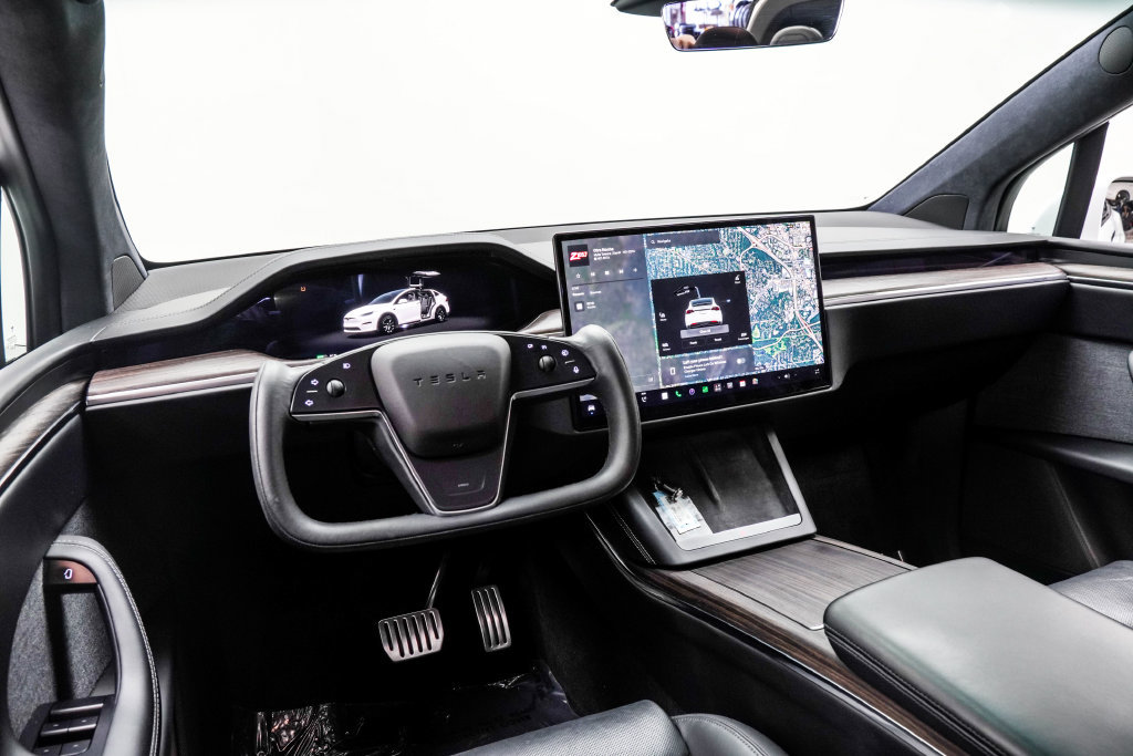 Used 2023 Tesla Model X AWD/4WD image 6